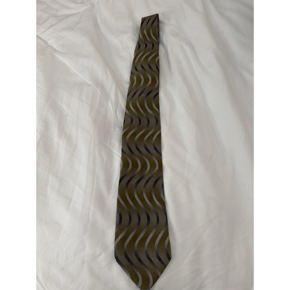 Von Furstenberg 100% Silk Wave Pattern Neck Tie Made In Italy